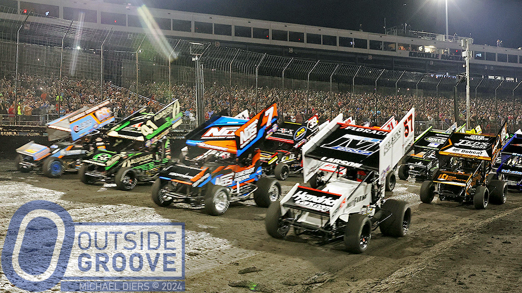 Knoxville Nationals A SoldOut Crowd of More Than 22,000 Outside Groove