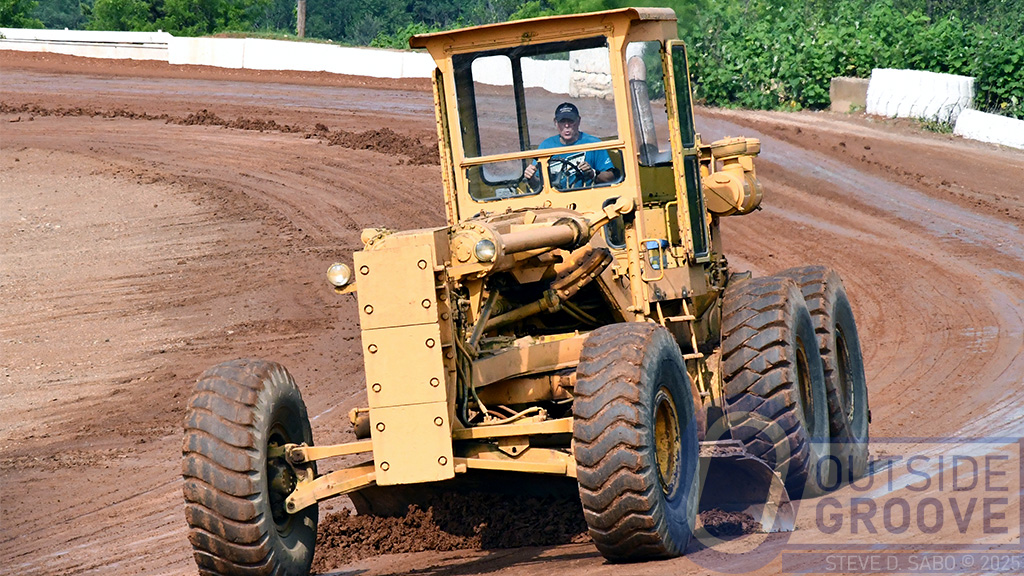 Grandview Speedway helps neighbor Big Diamond Speedway